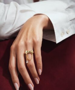 Vega Twist Ring
